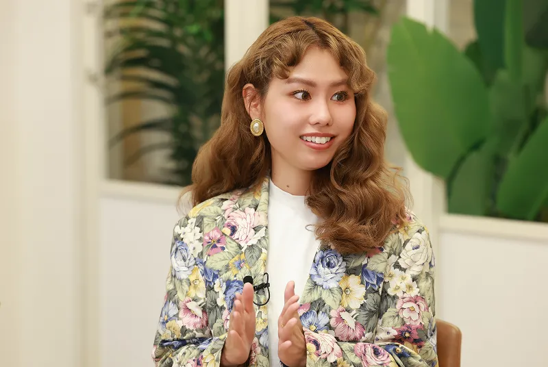 インタビューの様子