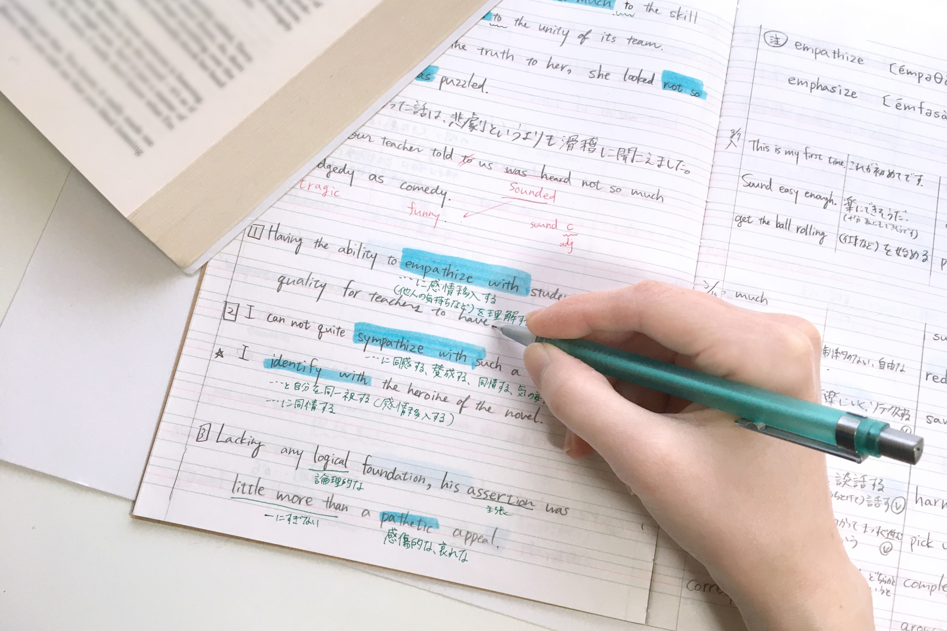 英語は半年でどれくらい伸びる？日常会話習得に必要な学習時間と3つの戦略